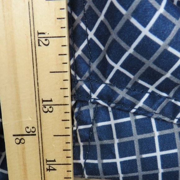 Univibe* Men's 1.5" Belt Loop Multipocketed Checkered Board Shorts~ Size 34W - Picture 7 of 10